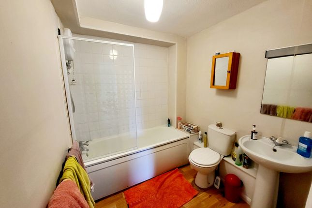 Flat for sale in Chislehurst Road, Sidcup