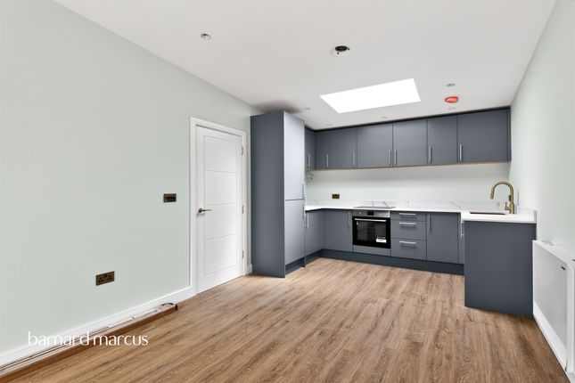 Apartment 4a, 60a, Station Road, New Barnet, En5 photo 2