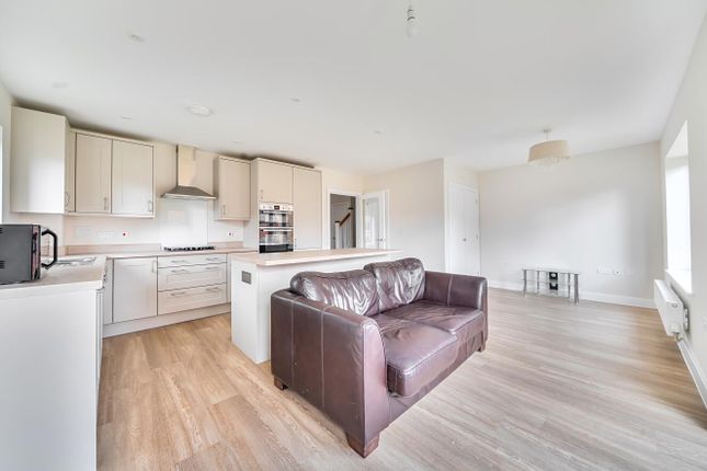10, Silentwood Road, Eastleigh photo 4