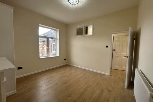 Flat to rent in 42 Dartford Road, Sevenoaks, Kent