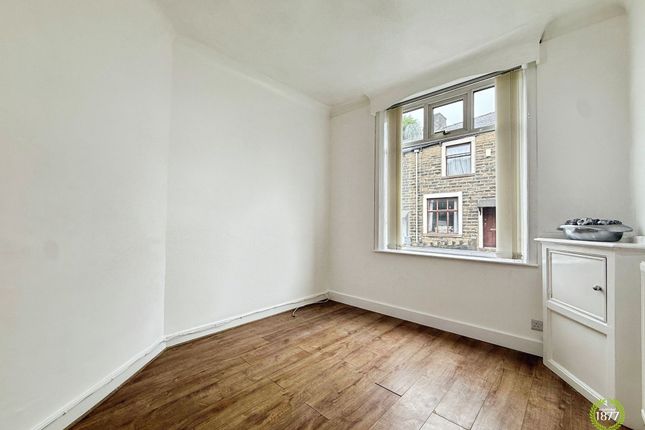 9 Milton Street, Burnley photo 2