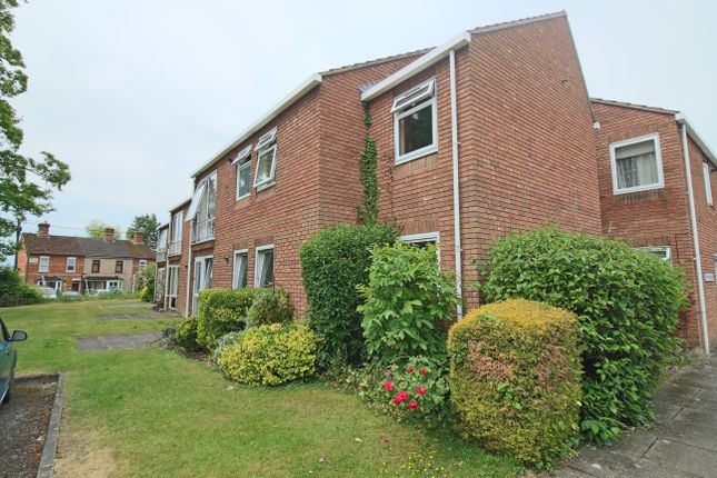 Thumbnail Flat to rent in The Beeches, Andover, Hampshire