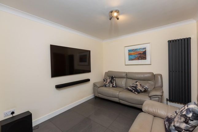 32, Murton Lane, Swansea photo 4