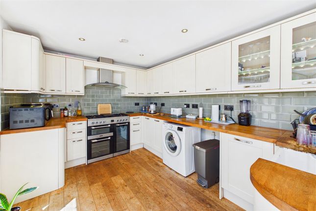 1, Trevena Terrace, Newquay photo 4