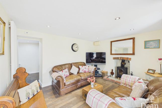 Cherry Tree Cottage, Joys Green Road, Lydbrook photo 3