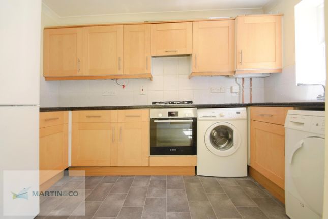 7, Newhall Gardens, Walton-On-Thames photo 4