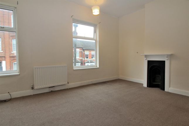 Terraced house to rent in Mill Road, Wellingborough