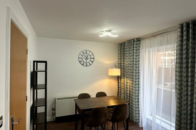 Apartment 1, Royal Plaza, 2 Westfield Terrace photo 3