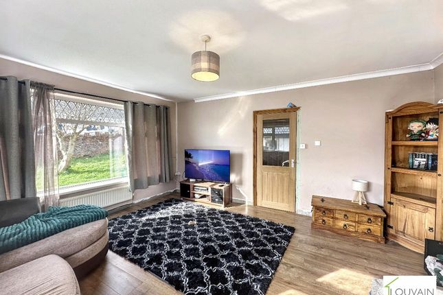 37 Stonebridge Road, Ebbw Vale photo 2