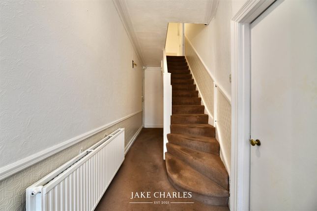 35, Sylvan Avenue, London photo 3