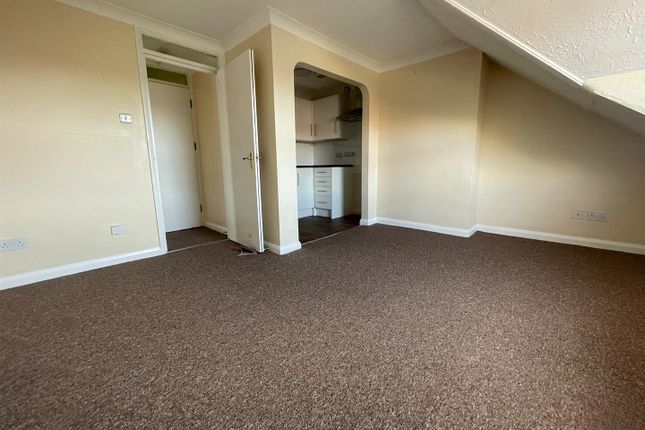 Flat 5, 40-42, Arundel Road, Littlehampton photo 3