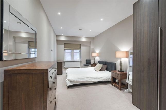 2 Bed Flat For Sale In Buckingham Palace Road London Sw1w