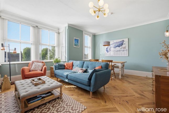 82A, The Avenue, Chingford photo 3
