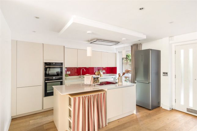 54A,, Broadwalk House, London photo 4