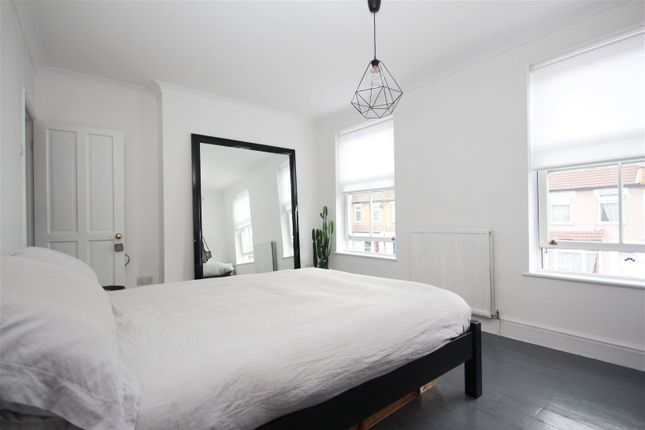 Thumbnail Terraced house for sale in Beresford Road, London