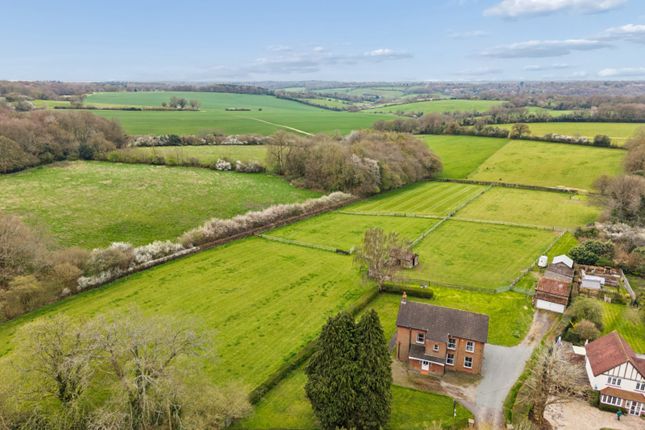 Woodlands, 76, Botley Road, Buckinghamshire photo 2