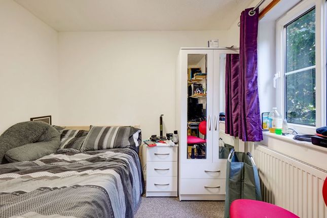 Room to rent in Downs Road, Canterbury