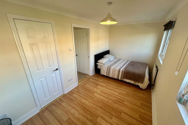 Town house for sale in Caneland Court, Waltham Abbey