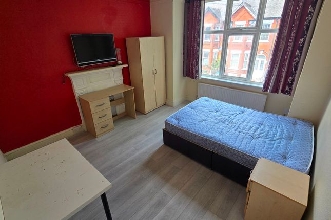 1 Belgrave Avenue, Manchester photo 5