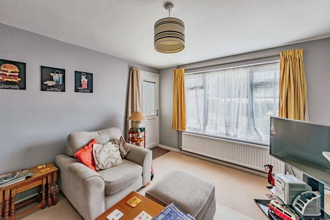7, Wainwrights, Crawley photo 4