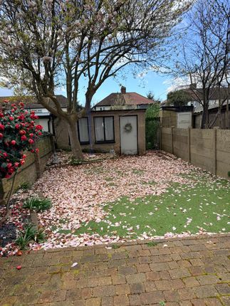 197, Rochester Avenue, Feltham photo 5