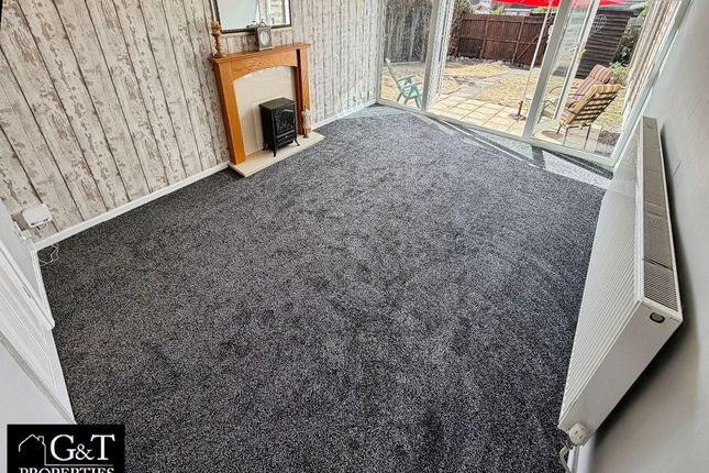 1 Turner Drive, Brierley Hill photo 3