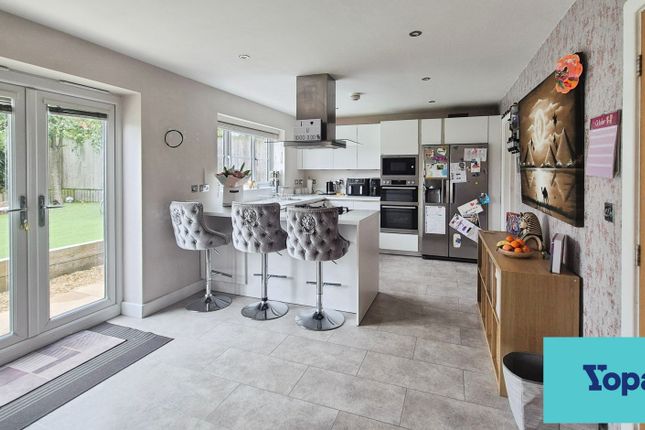 8, Hammond Rise, Tittensor, Stoke-on-trent photo 4