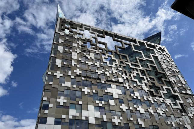 Studio flat on 2218 Cube West, Wharfside Street, Birmingham, £895/mo