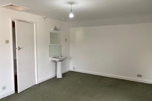 21 Shires Lane, Skipton photo 5