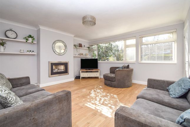 9, Ives Close, Hampshire photo 3