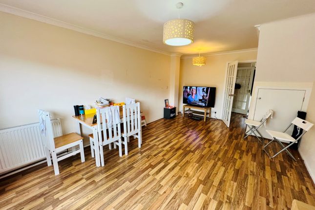 23, Leamington Spa photo 4