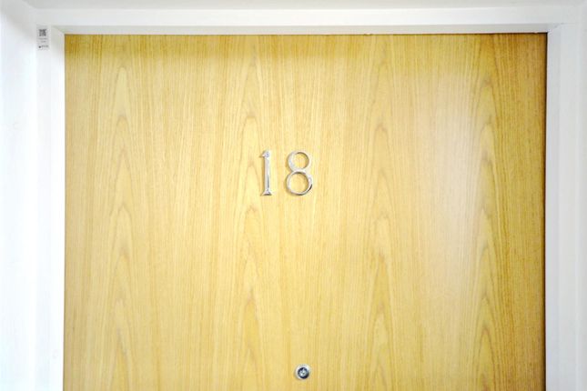 18 Reliant House, Margaret Street, Stone photo 2