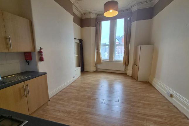 Flat 2, 17, Lathom Road, Southport photo 3