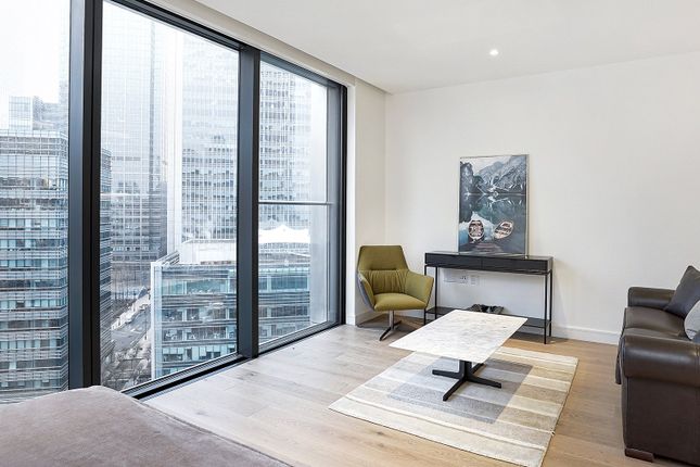 Studio flat on 1408 Hampton Tower, 75, Marsh Wall, South Quay Plaza, £2,750/mo