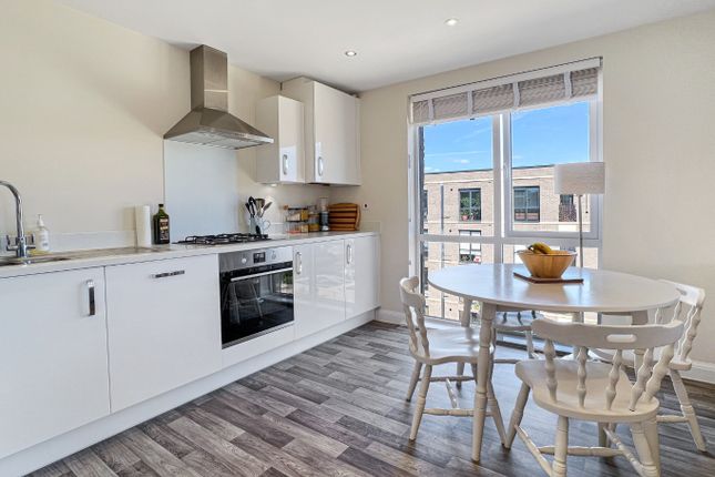 Flat for sale in Osprey Drive, Trumpington, Cambridge