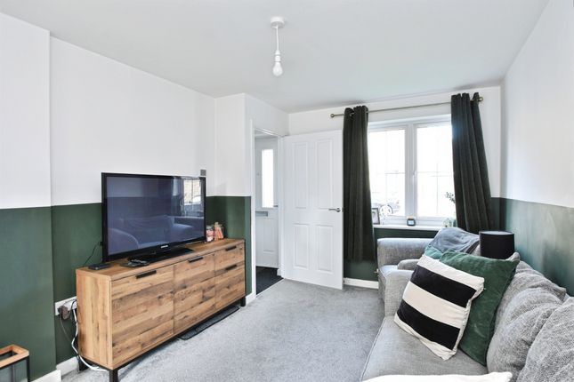 3, Waddington Court, Wetherby photo 4