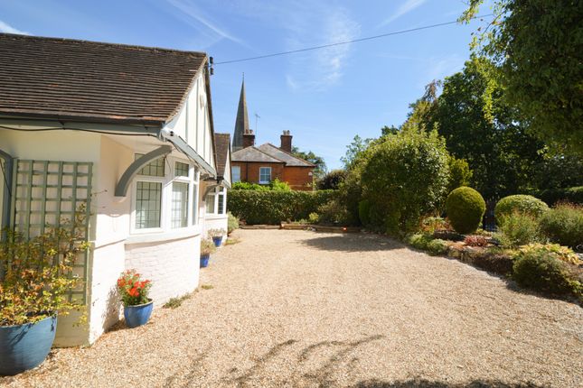 51 Church Lane, Bagshot photo 4
