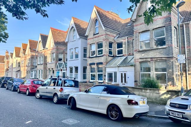 Thumbnail Town house for sale in Avenue Road, Weymouth