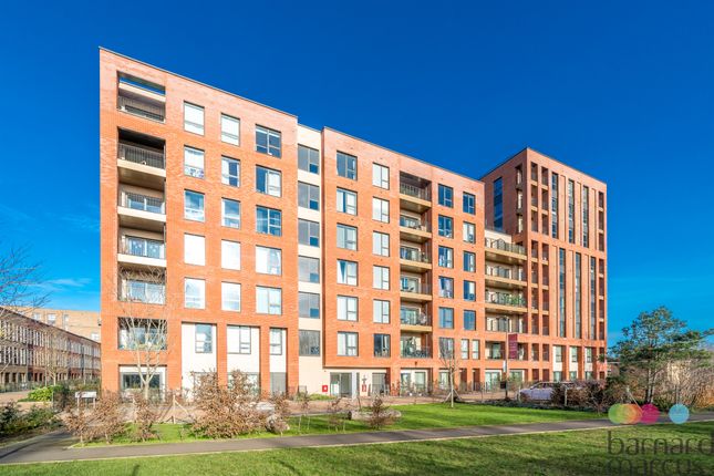 Thumbnail Flat for sale in Thonrey Close, London