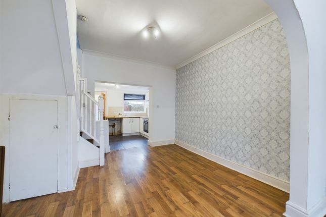 8, Avondale Crescent, Hull photo 5