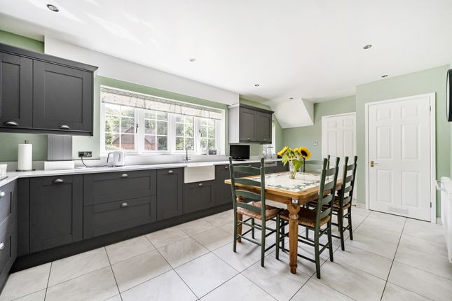 The Willows,, Frilsham, Berkshire photo 4