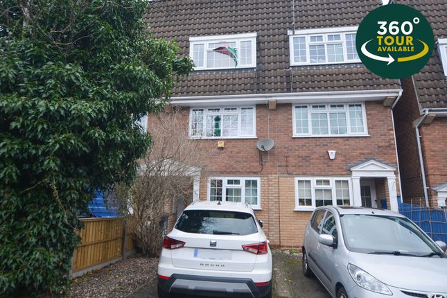 Town house for sale in Waldale Drive, Stoneygate, Leicester