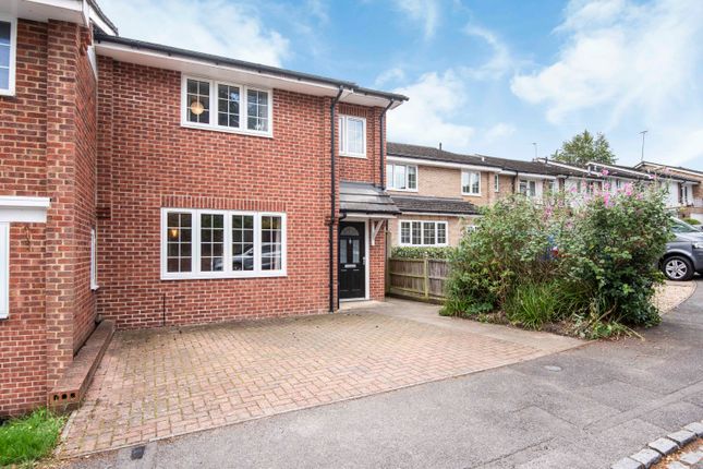 Thumbnail Semi-detached house to rent in Milton Close, Henley-On-Thames