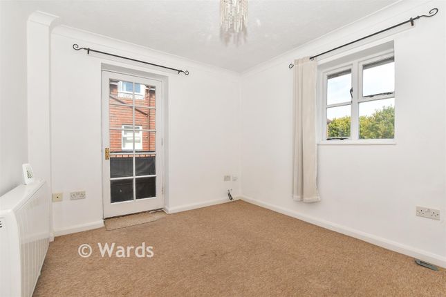 9, Garfield Place, Faversham photo 4