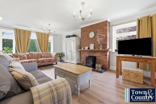 Pine Lodge, Plough Road, Colchester photo 3