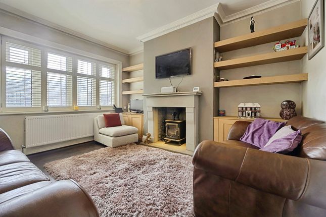 4, The Pond, Sowerby Bridge photo 4