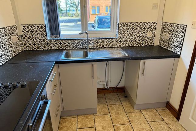 11, Richmond Court, Telford photo 2