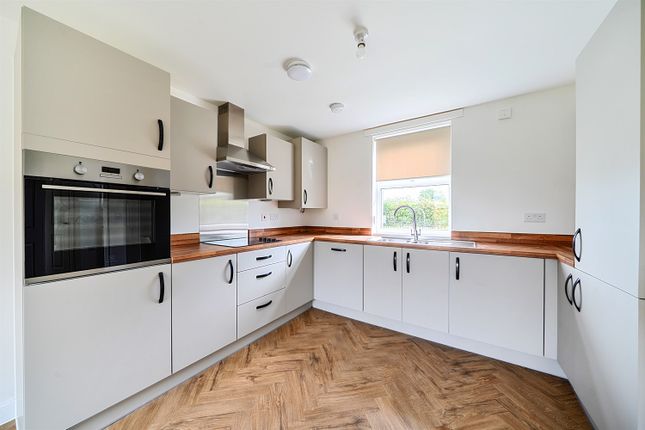 22, Clifford Fletcher Walk, Crewe photo 4
