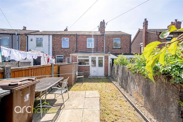 223 Wigan Road, Manchester photo 4