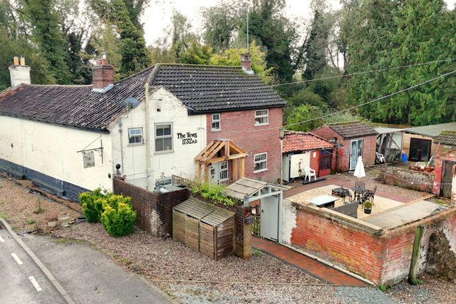 The Yews, Aylsham Road, North Walsham photo 2